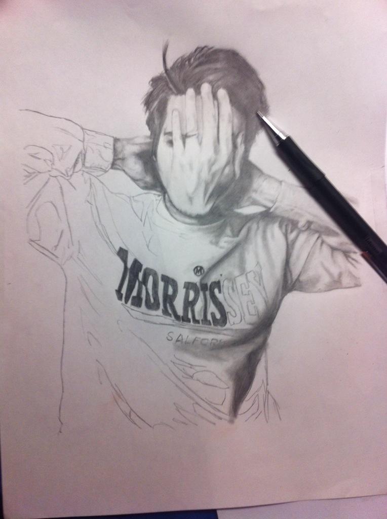 chrischkchkbang's tweet photo. @gerardway don't ask why 🙈🙊 http://t.co/kECnOghY0Q