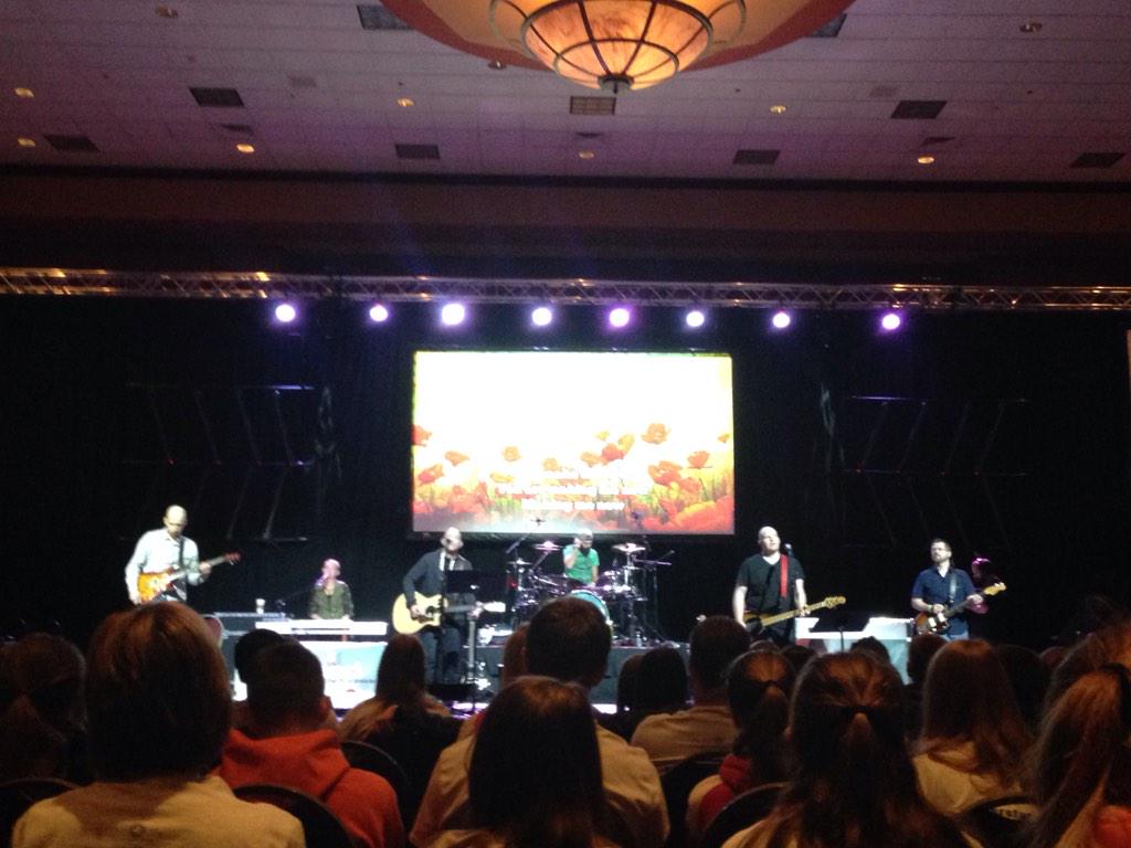 Bbritt13Britt's tweet image. youth group!!!! Having fun with friends!! And meeting new people!! #collidene
