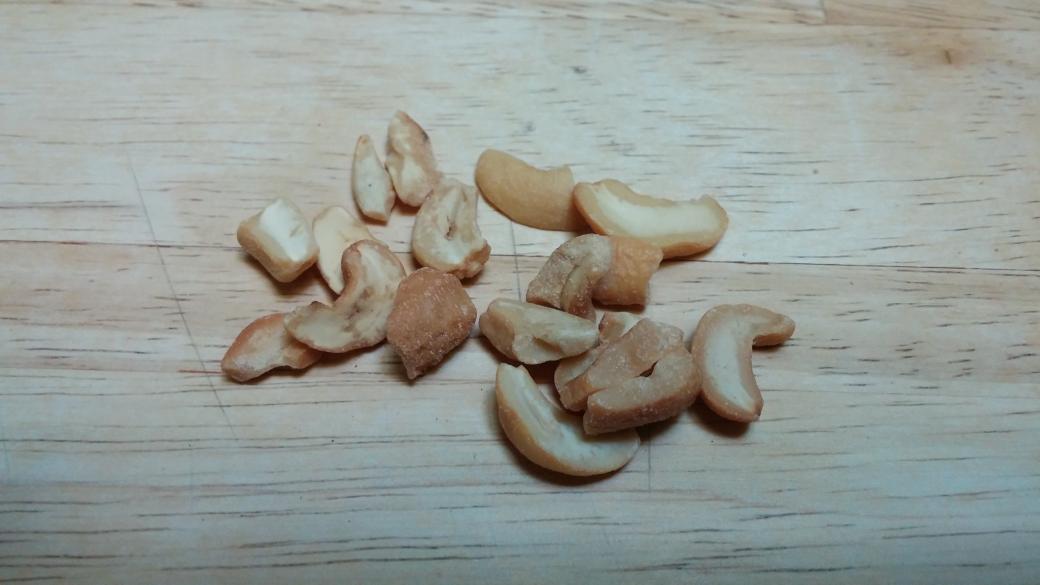 LLog14's tweet photo. Happy national #cashew day. http://t.co/0OTx7ZqBrY