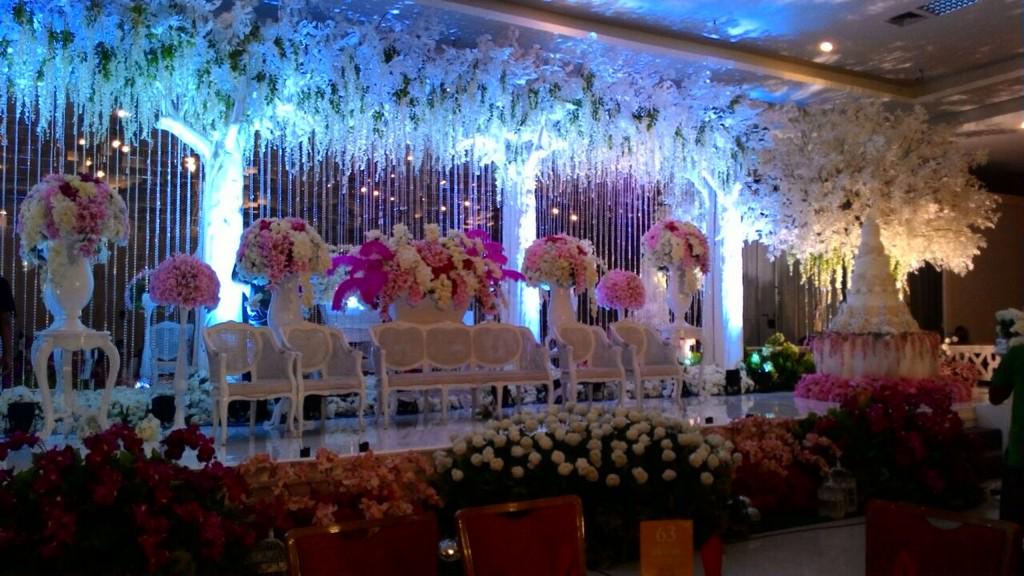 WIDmusic's tweet photo. W.ID orchestra on Willy &amp; Vina's wedding @BCC http://t.co/odSiHjBNu3
