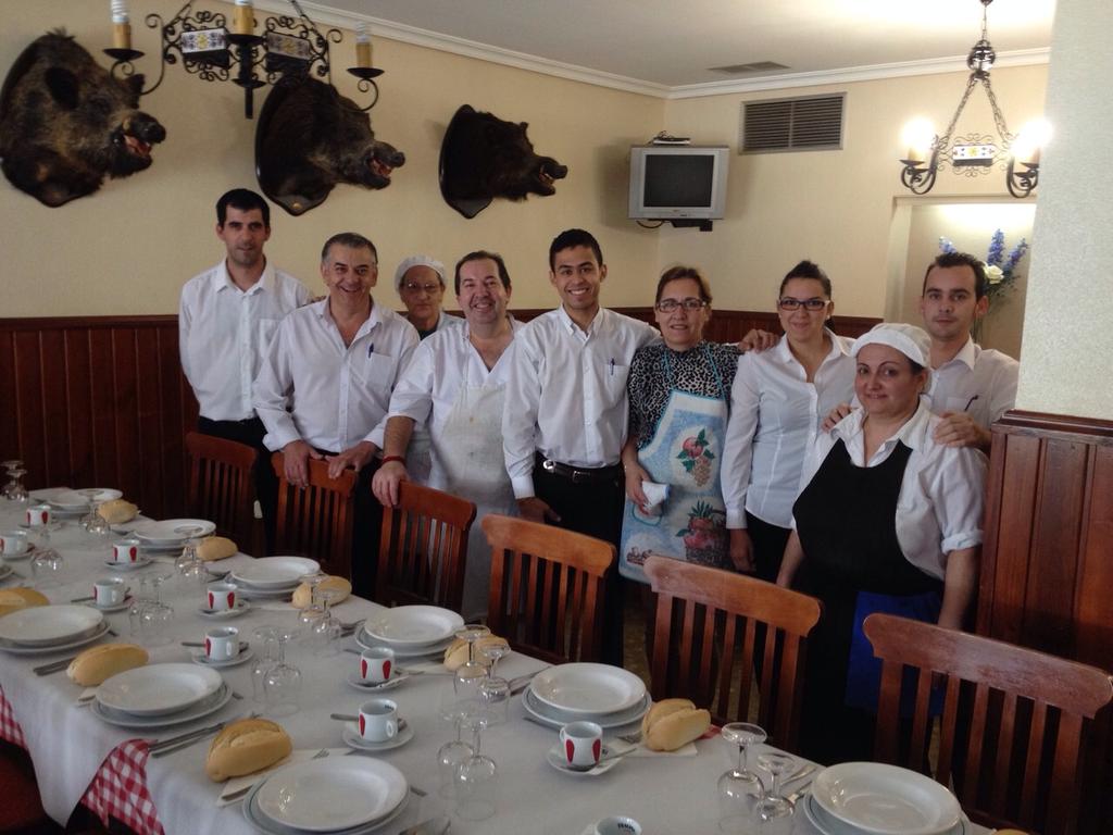 ElsaLeo2's tweet photo. Más qe un equipo de trabajo, una familia. #LosSauces http://t.co/z52owezbXw