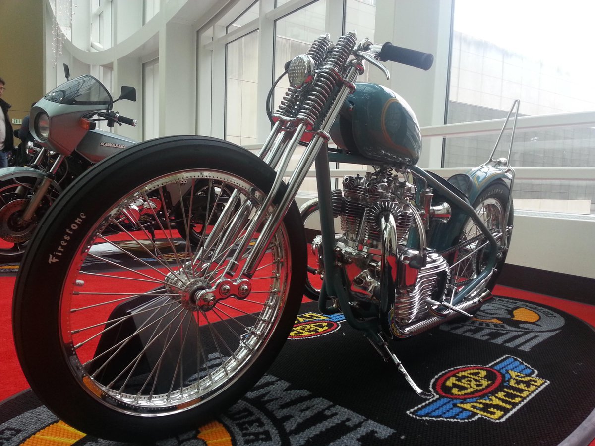 MotoUSA's tweet photo. Aaron Egging's '73 Triumph Bonneville bobber has lots of handmade goodies #SeattleIMS - bh http://t.co/exzUBCmoVo