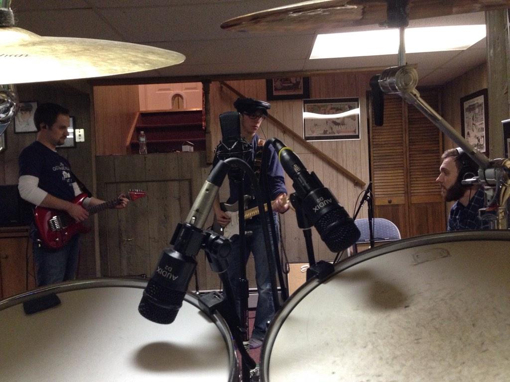 OneVoiceAnthem's tweet photo. Band practice is happening #right #now @mkoonz88 @DavidLewicki @TimothyPombo #calebbarton #onevoiceanthem http://t.co/SRrQ3C1Vf9