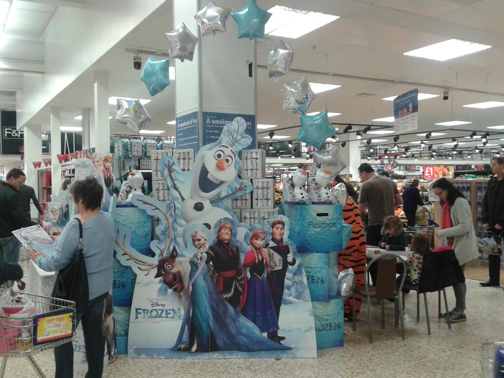 Amazing day in Gatwick today! <a href="/AndyWoolfenden/">Andrew Woolfenden</a> <a href="/XDebbieBrooksX/">Debbie Misselbrook</a> <a href="/TJ_Hgt/">Tony Hoggett</a> <a href="/XDebbieBrooksX/">Debbie Misselbrook</a> @