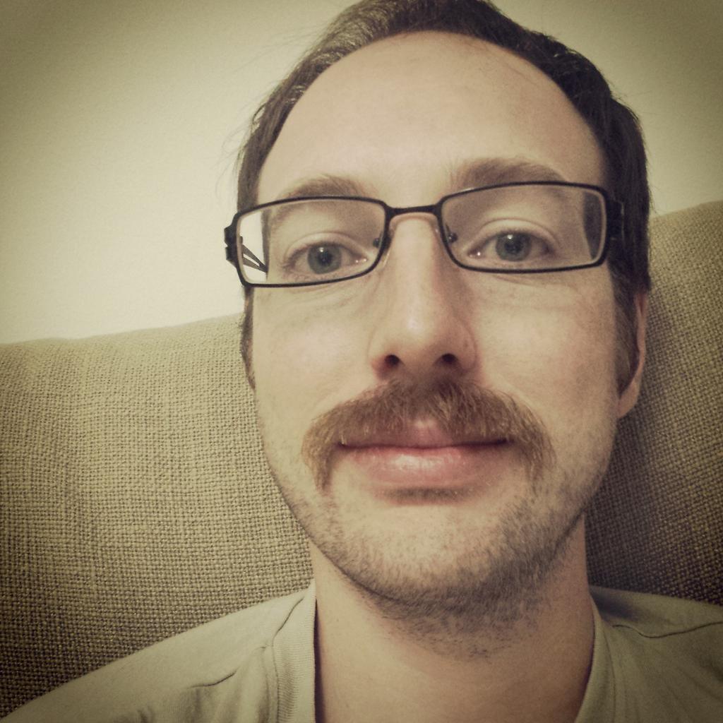 cnavarras's tweet photo. Dona a mi bigote para luchar contra el cancer de prostata! #Movember 
Http:// http://t.co/8OLv0eIGp4 http://t.co/V1VjFVEEIC