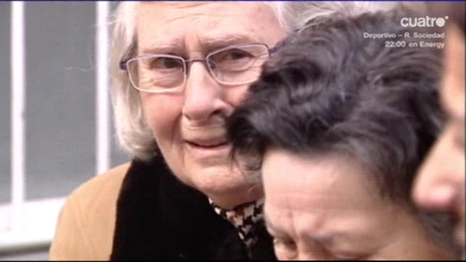 DeportesCuatro's tweet photo. El Rayo Vallecano se hará cargo del alquiler de Carmen,  la mujer de 85 años desahuciada http://t.co/1rlIGJe0NB http://t.co/PyZhhptjQn