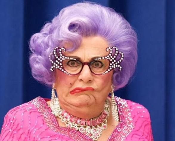 #IRLvAUS ref is having a shocker