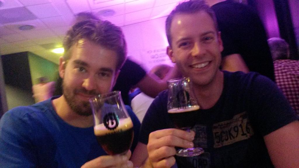 En de biertjes zijn fantastisch!  <a href="/gro/">-</a>-eten <a href="/baxbier/">Baxbier</a> <a href="/letsgro050/">Let's Gro</a> pop-up restaurant,  unieke actie!!