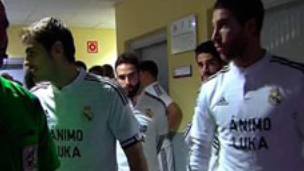AsierM30's tweet photo. Gracias al #RealMadrid por animar ami perro.Muchas gracias de verdad,pero no hacia falta. 😄😄😄 http://t.co/Ay8SF7lpNH