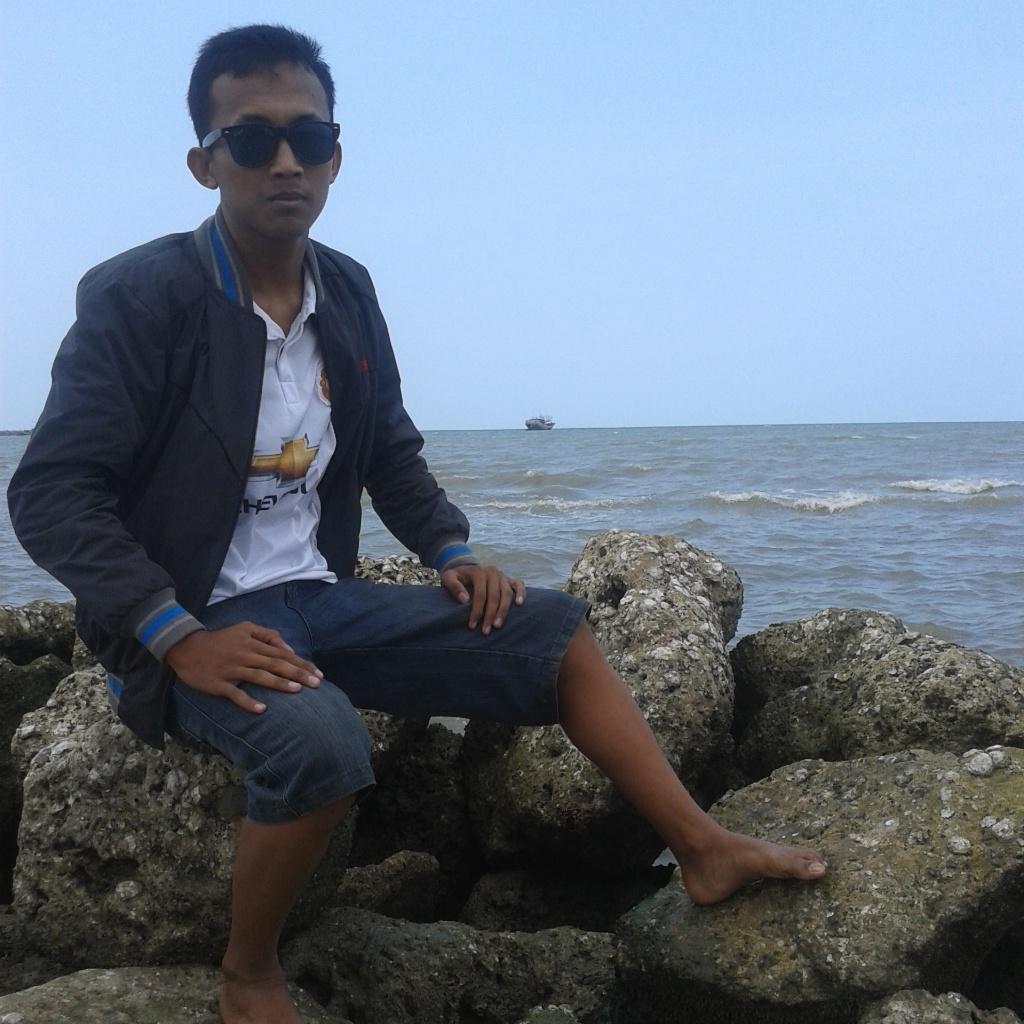 BasukiRudye's tweet photo. Pantai http://t.co/jA3NGPJ5dr