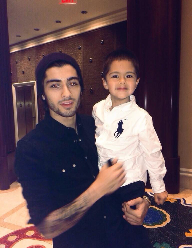 zmelec's tweet photo. please give this man a child, preferable harry's baby. let them have babies together http://t.co/OSSnDSaEZB