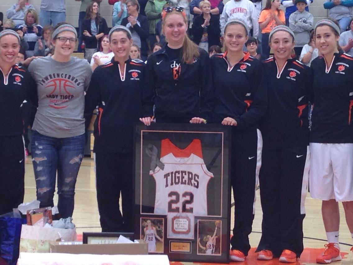 Brad Johansen WRAL on Twitter "LaurenHill has her jersey retired at