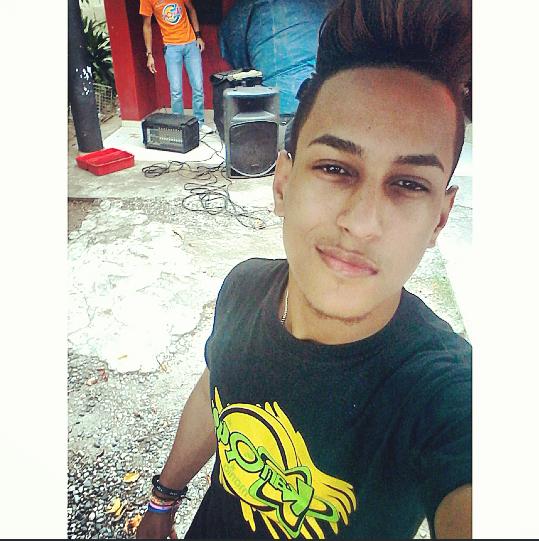 MiguelQuezada__'s tweet photo. Hola, les deseo feliz tarde! ✌ http://t.co/nJjFPdOAlT