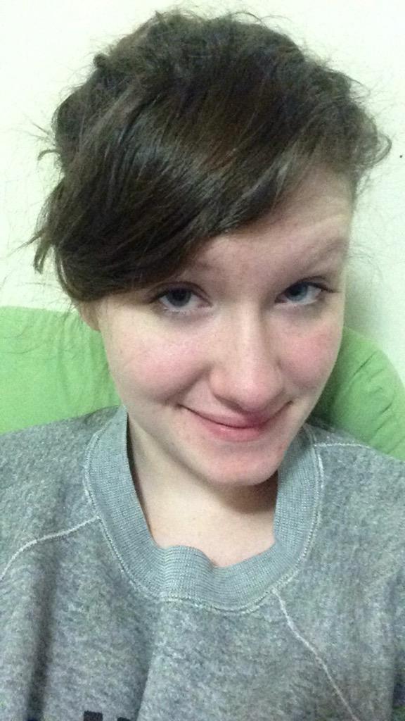 MarianePernelle's tweet photo. @xX_Valere_Xx loves me with or without makeup! #nomakeup #TartuffeSPI14 #Valeriane http://t.co/g4TOiGKkbq