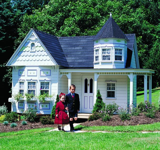 CountryLiving's tweet photo. You have to see these 6 tiny Victorian homes built for children: http://t.co/pnYhdkAaPv http://t.co/u79eg4WmZa