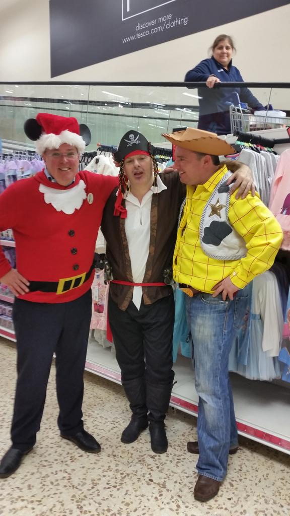 Jezzasgirl's tweet photo. @dfirth1970 @XDebbieBrooksX @HelenKlin @TescoMedia @crawley2313 "frozen" in Crawley Hazelwick Extra http://t.co/LbeQweHyuz