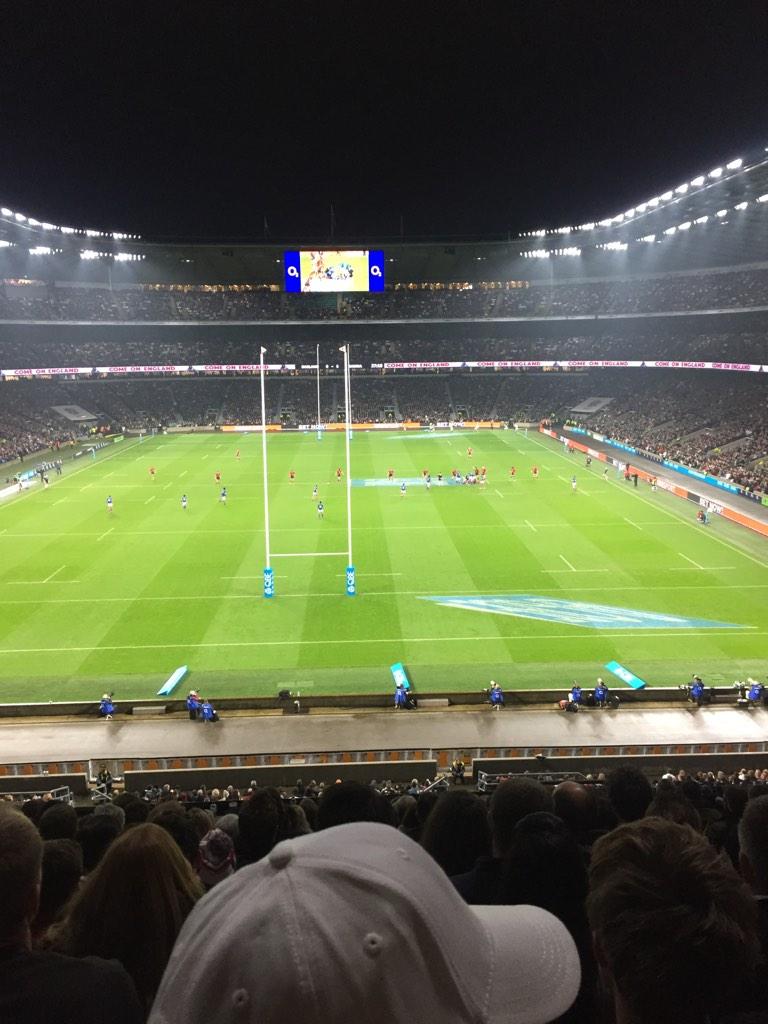 At HQ supporting the boys. #carrythemhome almost as good as youtu.be/WC1KwpRPm7s #makeithappen #AlphabetScarves