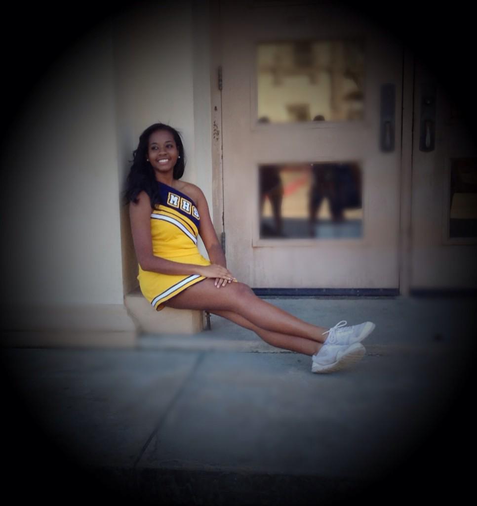 MHSCheer_'s tweet photo. Meet Maxine Walters front row left corner! SENIOR๐๐
#MHSBringItBack http://t.co/3br8cCrkQy