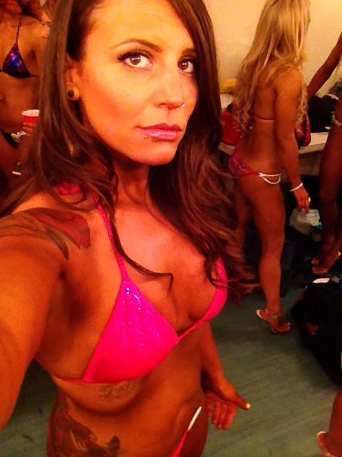 maui_ali's tweet photo. Night show time...bring on the junk food #nlabba #bikinicomp #bikinicompetitor #SelfieSaturday http://t.co/gVNUhPBNc9