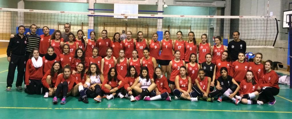 ClubVoleibolZGZ's tweet photo. Tarde de #voleybase, tarde de Club Voleibol Zaragoza. Dos #SuperDerbiCVZ con amigas y compañeras enfrentadas. #voley http://t.co/kTeFTH5KAd