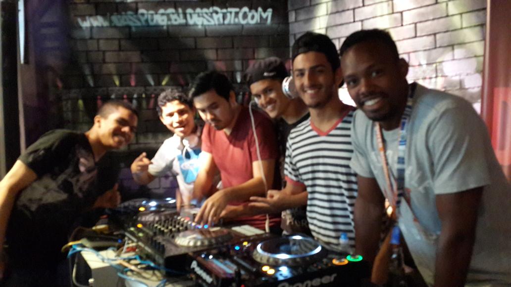 PTYDJAcademy's tweet photo. #GetTogether2 @Cialfaro Pioneer #XDJ1000 http://t.co/M9q3zZtQHP