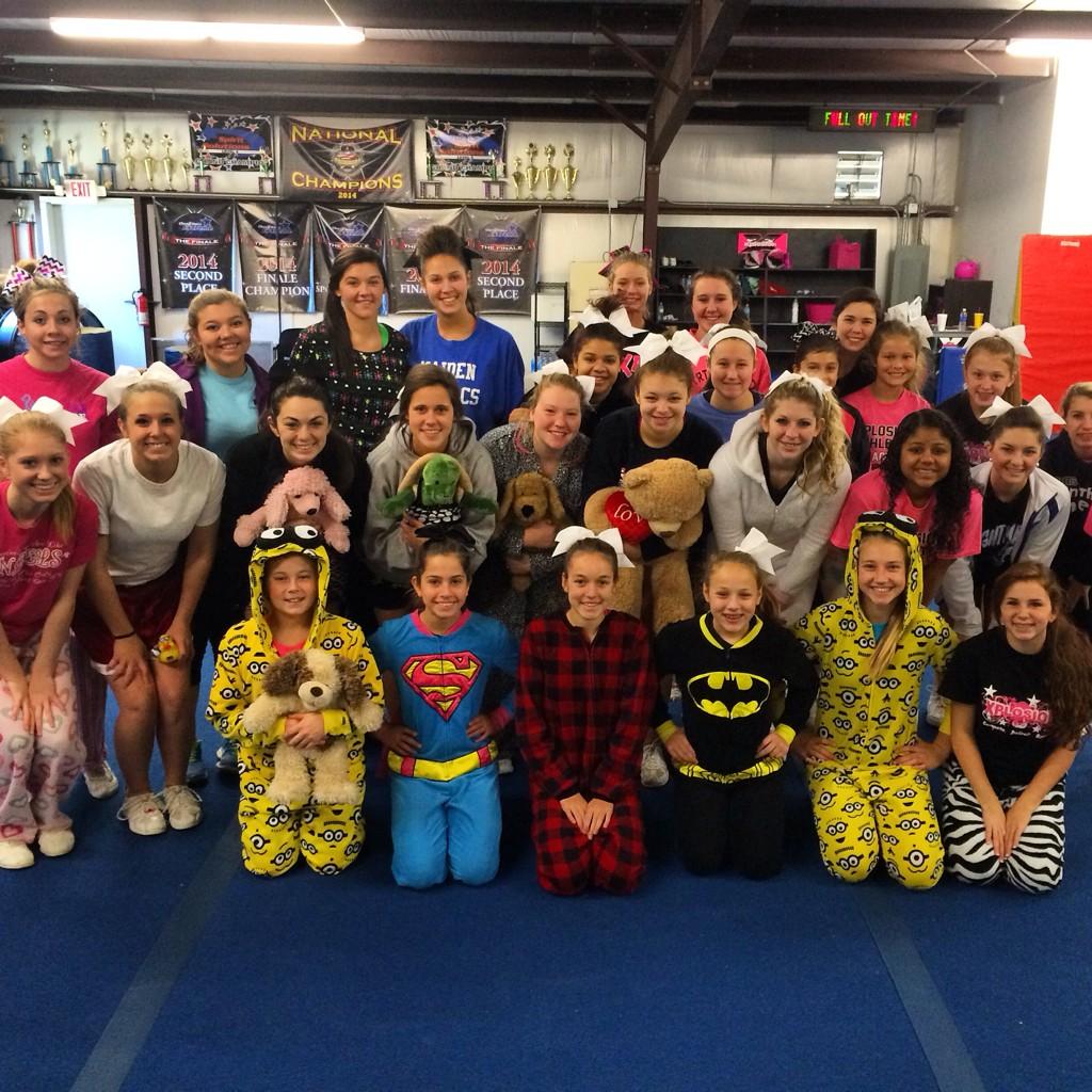 Cheer_Xplosion's tweet photo. Sr Saturday #cheerxplosion #pajamaday #competition #cantwait #showoffs http://t.co/KTmEr2RZ4Z