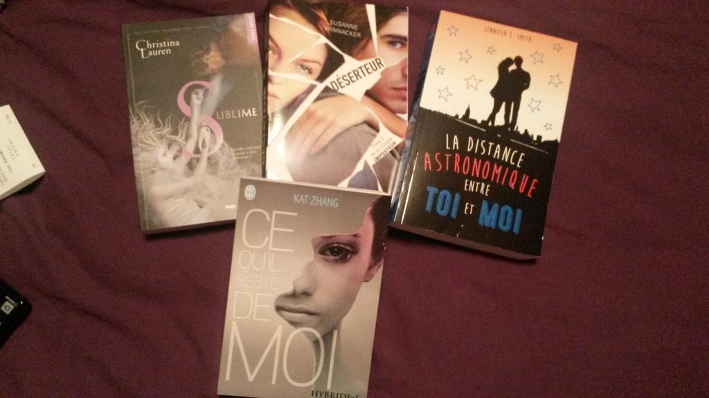 Car0le_'s tweet photo. Quand il est question de livres, je suis faible! #achats @Editions_Jailu @CollectionR #hachette #hugoromance http://t.co/bT1lQvee3w