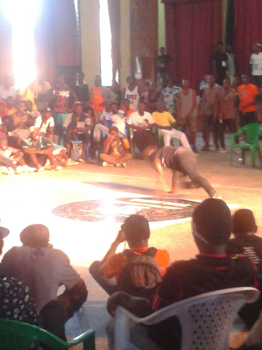 streetLIGHTSug's tweet photo. Great skill great talent down here @breakfastjam1 #Day1 #Bentlines #Dancebattles @AbramzTekya  @kaweesimark Nsambya http://t.co/Pab1BeSVo1