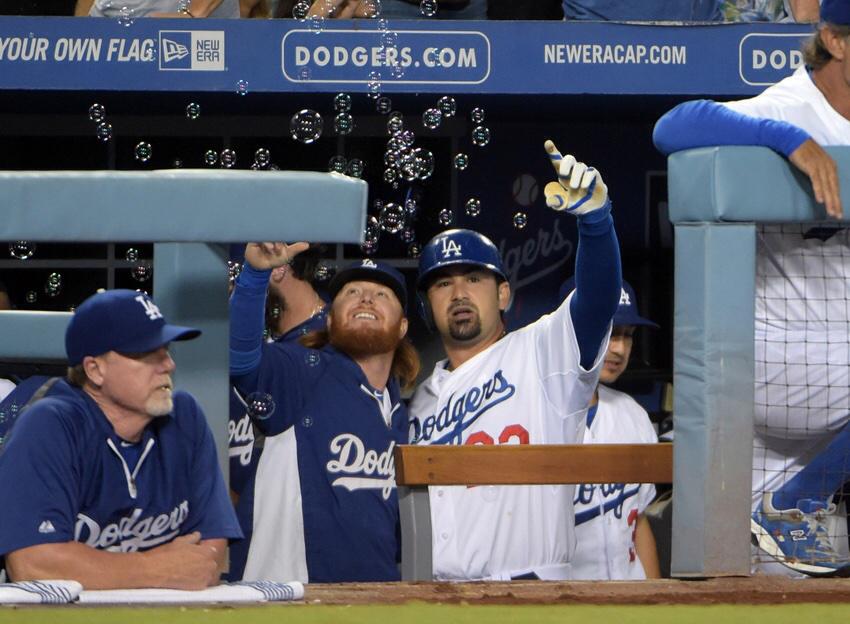 Happy 30th birthday to Justin Turner ( a day early To many more 