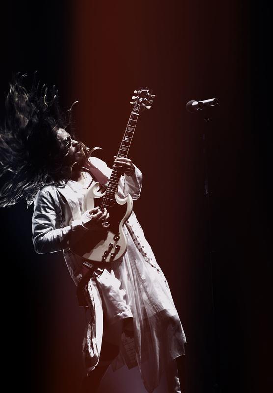 ssiduri's tweet photo. @JaredLeto King Of Rock @30SECONDSTOMARS
#MarsInSA #LoveLustFaithDreamsTour
(credit http://t.co/UAw1viXkiH) http://t.co/V8ioP4KXmz
