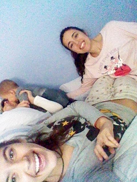 julia_jgomez's tweet photo. Mi pequeña gran familia http://t.co/I79839ePOj