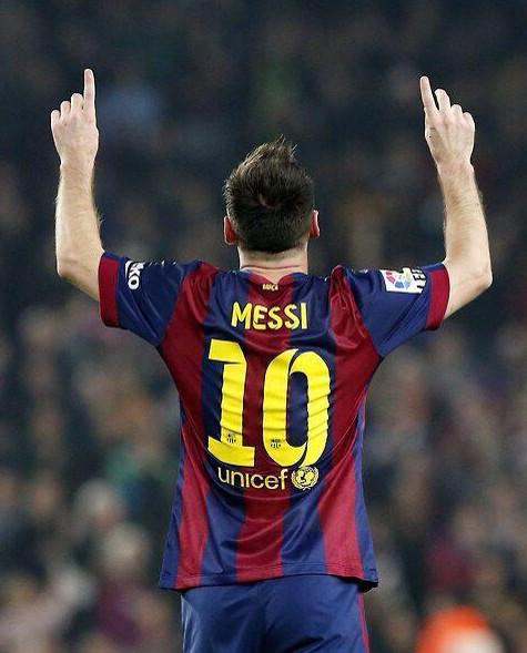 Barcelofia's tweet photo. SIMPLEMENTE, EL MEJOR JUGADOR DE LA HISTORIA #GraciasMessi http://t.co/jiurHKL3Yh