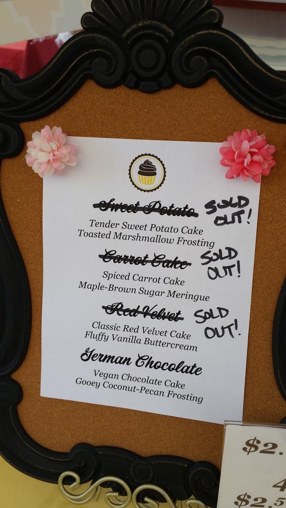 eatButterSweet's tweet photo. Now, that's what I call #cupcakelove! #lastcall #comebuy @DowneyFM http://t.co/HcZ39T1Kqs