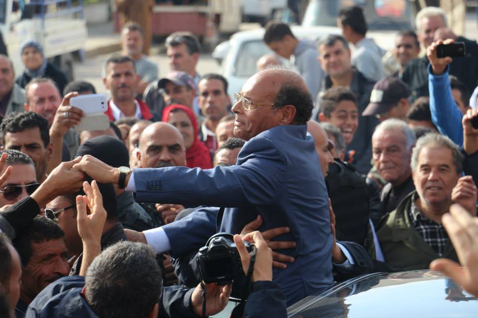 SalemOfficiel's tweet photo. Le retour de l'ancien régime:naufrage assuré.
Le N°24 est la bouée de sauvetage.
#Tnelec #TnPrez #Tunisia #تونس http://t.co/Zvv7alUCS8