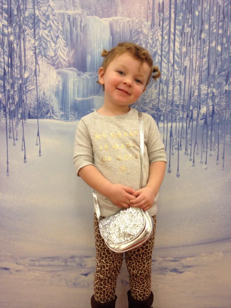 lauraking2007's tweet photo. #DisneyFrozenatTarget http://t.co/eaYUuhFiyJ