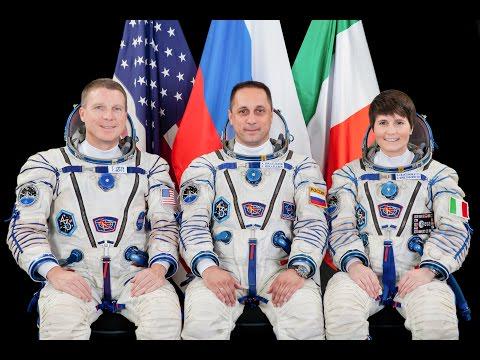 Satflare's tweet photo. #SoyuzTMA15M Watch and track the launch of 3 astronauts to the International Space Station: http://t.co/2lCPnUOANR http://t.co/Pnadimdh2i