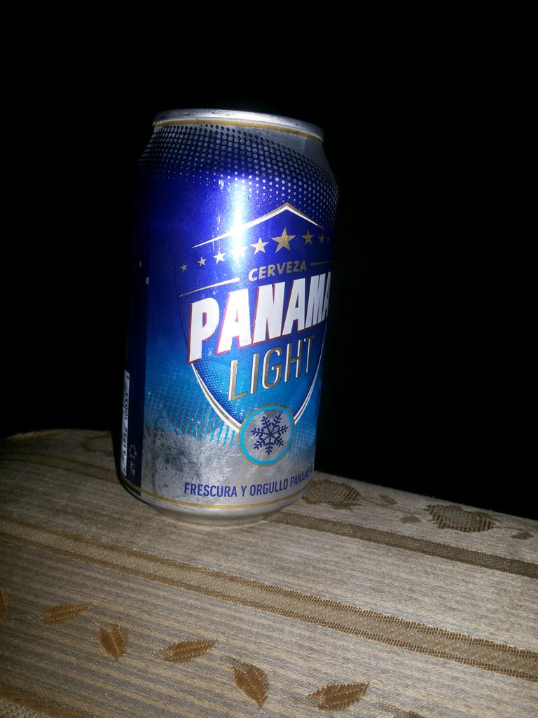 YianelaOM's tweet photo. @Cerveza_Panama disfrutando unas refrescantes Panamá light http://t.co/wYFfyGBkAV