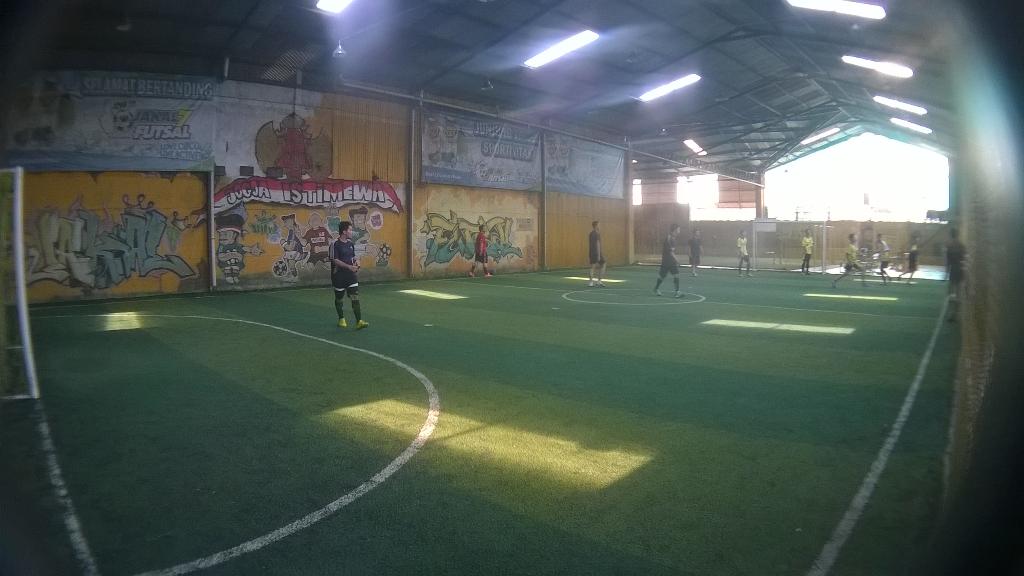 bayumurti94's tweet photo. Industrial Super League - Match Day 3 😏 @ISL_TIUGM http://t.co/2h72QuBTSd