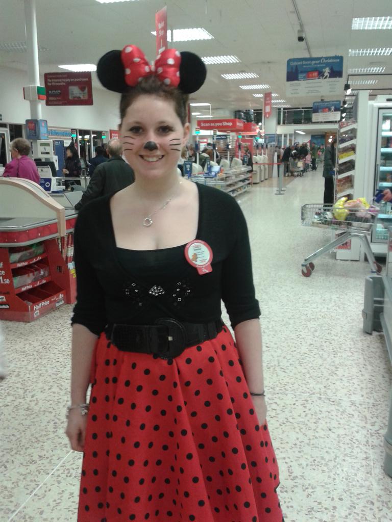Gatwick_tesco's tweet photo. Gatwick chicks rule! @AndyWoolfenden @XDebbieBrooksX @TJ_Hgt @amandadorrington http://t.co/VLmLM92kKO