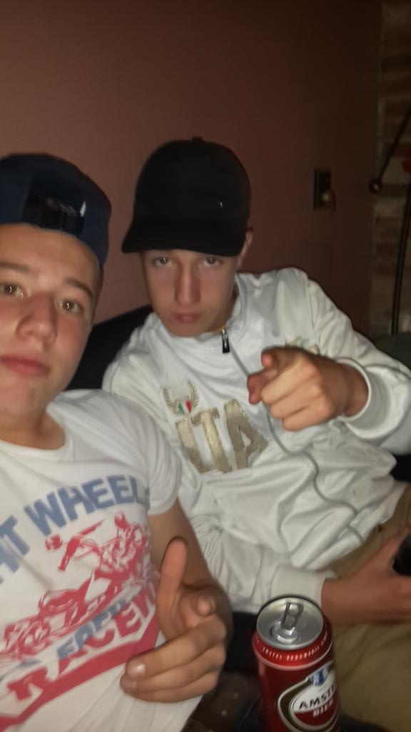 SF058's tweet photo. Veelste smoor x sjoerd http://t.co/KeTDE4s7pI
