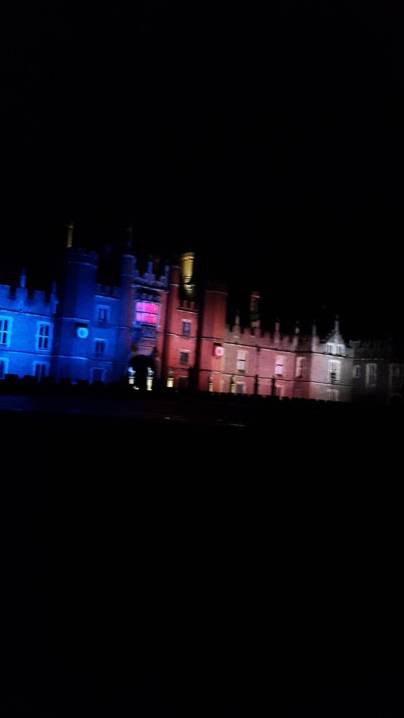 Or you might prefer this scheme: Hampton Court under lights this evening...