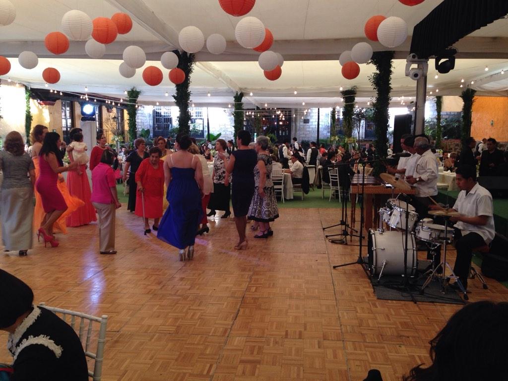 DigitalAudioPro's tweet image. La marimba en la hora de la comida!