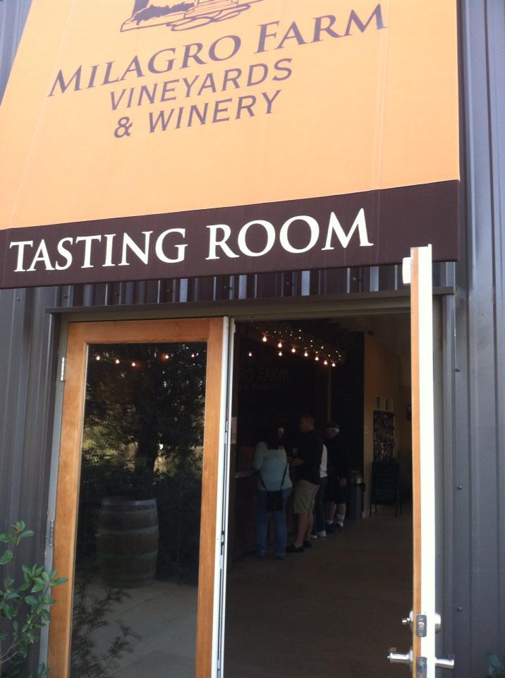 LGBTLIFEWEDDING's tweet photo. Love @MilagroVineyard http://t.co/tYl5YLc8LI