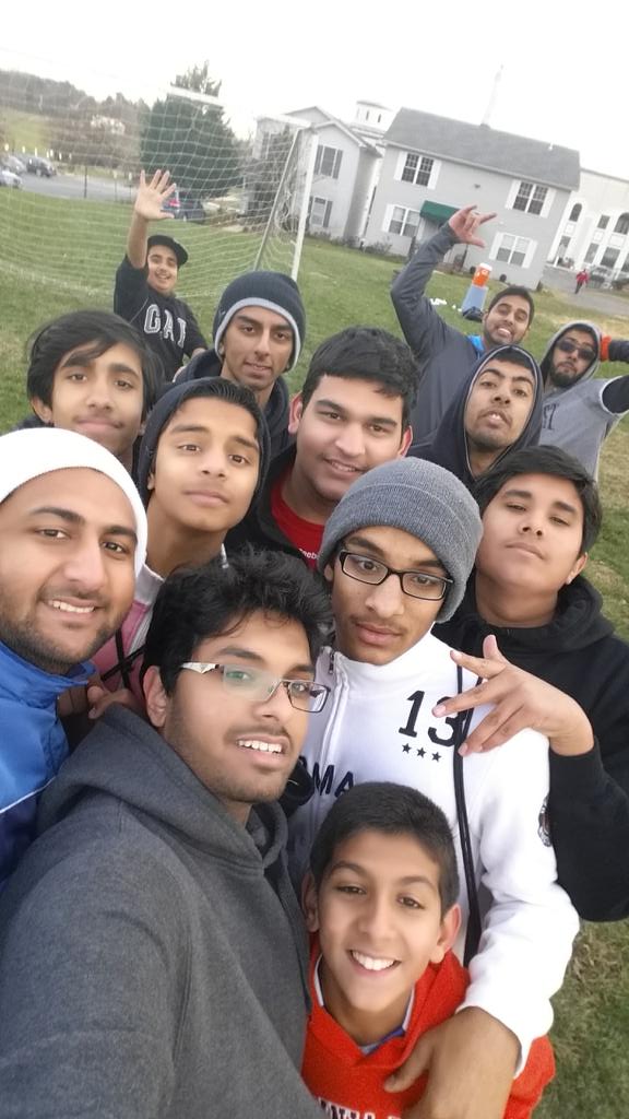 MKA_Virginia's tweet photo. Getting ready #MIST2014 Nov 29-30 http://t.co/ERtKAfIMf8 “@AKhan_21: Soccer practice with @MKA_SVA in MD @MKA_fit http://t.co/pYNB88zhgq”