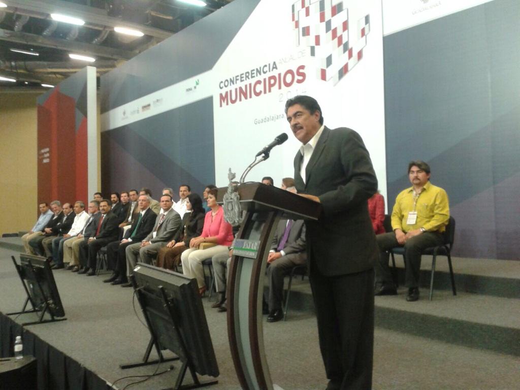 ramirohdezg's tweet photo. Queda clausurada la #CAM2014 realizada en Guadalajara. Nos llevamos mayor unidad y base de mejores políticas públicas http://t.co/Dy2FR09UYY