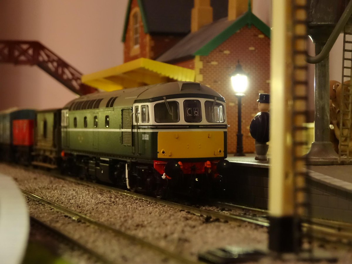 RailFan60121's tweet photo. Warley time again folks
https://t.co/VyDcwS6uE1 http://t.co/jMTzjLFb9j