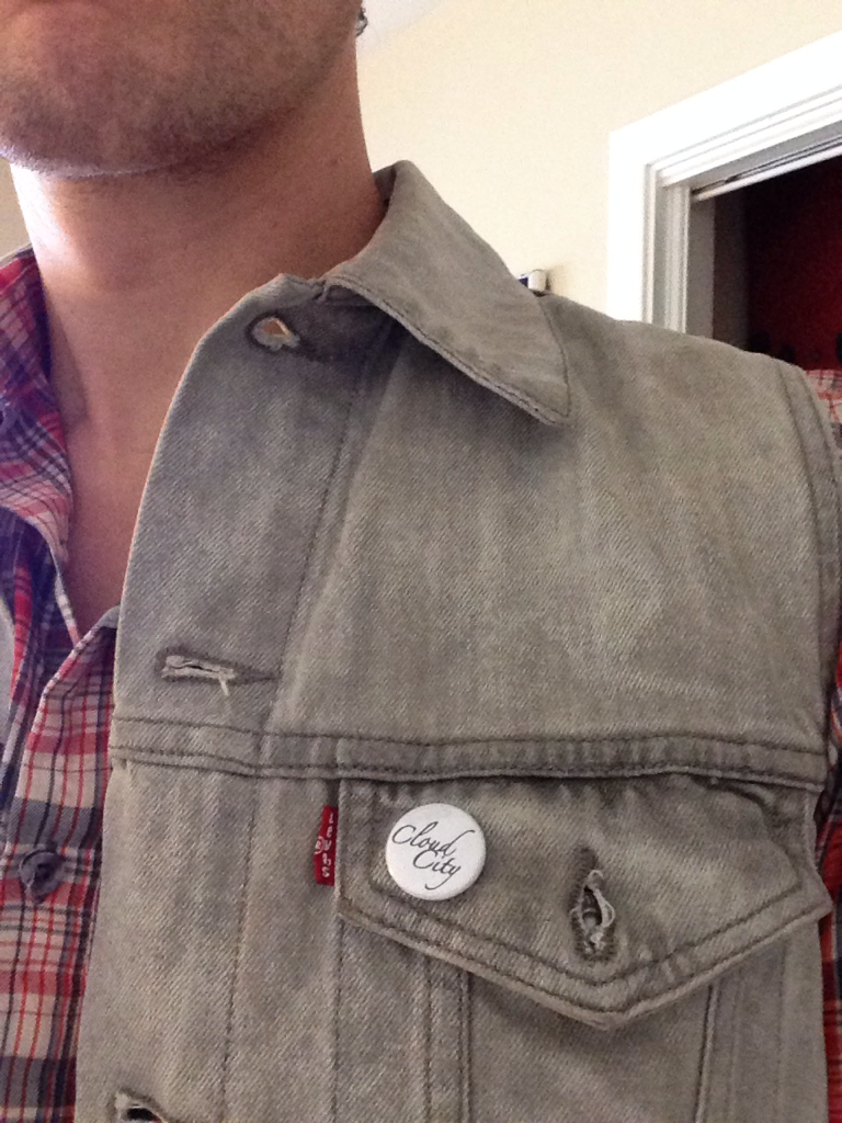 littleradar's tweet photo. @cloudcitybk #jeanjacketcrew http://t.co/4qhIUHtURt