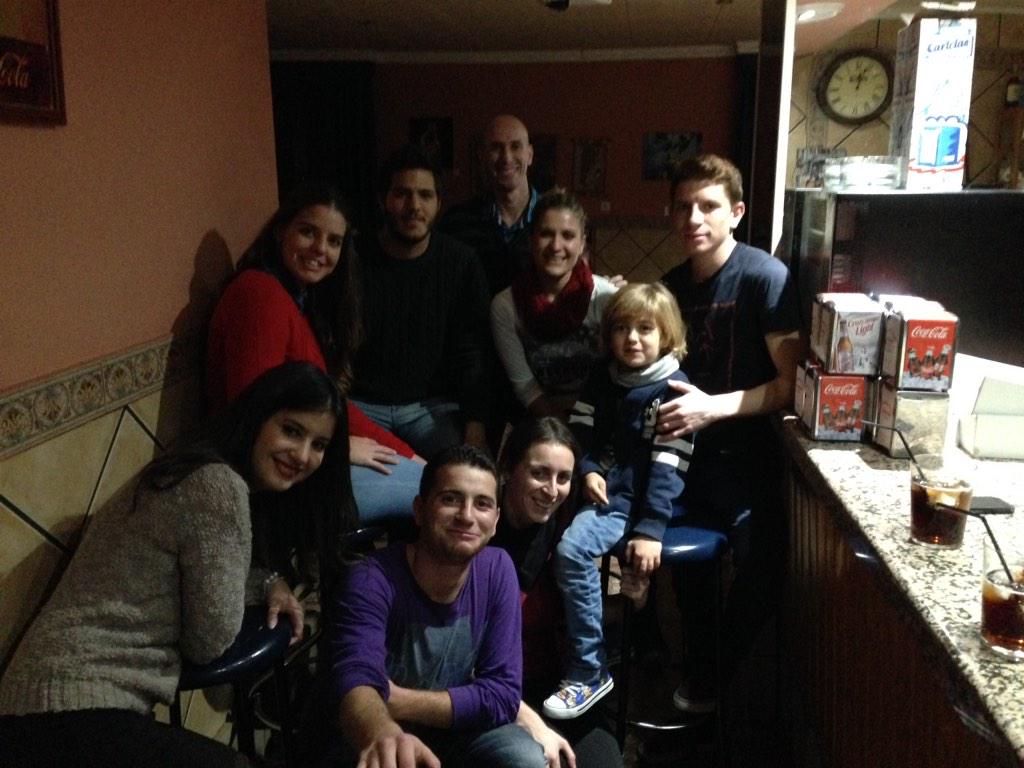 Imisalozano's tweet photo. Con @Barelnota @notilla123 @AlbaAcedo @dwale20 @Ananas_notas @nota27 @DavidSamuelchik #etc http://t.co/M7iZtp40DQ