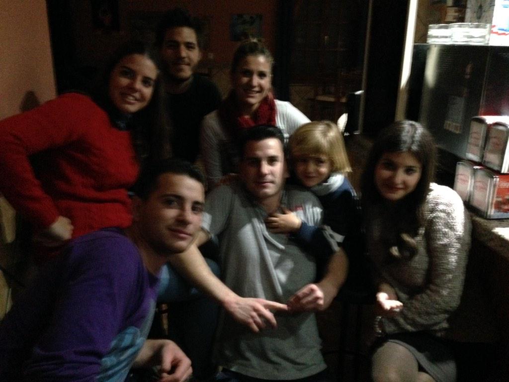 Imisalozano's tweet photo. Con @Barelnota @notilla123 @AlbaAcedo @dwale20 @Ananas_notas @nota27 @DavidSamuelchik #etc http://t.co/M7iZtp40DQ