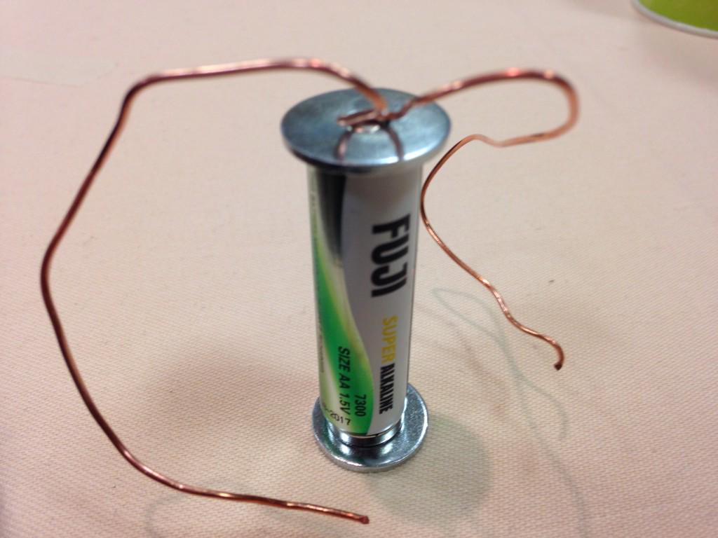 GresesPerez's tweet photo. Metal detector, dancing wire and paper cup headphones #CAST #cast2014 #STEM #science @jess_malloy @ConnieRM0106 http://t.co/ep7pbQ1inG